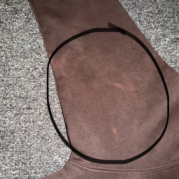 Womens Nike sweatsuit 
Size Med top
Size SM bottom - Picture 6 of 6